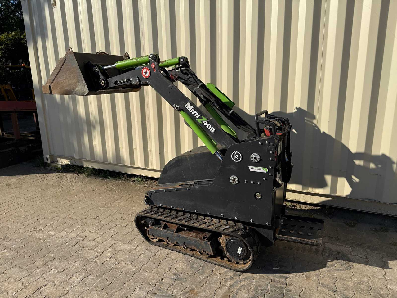 KOVACO - MINI Z400 - 2022 - SKID STEER LOADERS - Compact track loader: picture 3 KOVACO - MINI Z400 - 2022 - SKID STEER LOADERS - Compact track loader: picture 3