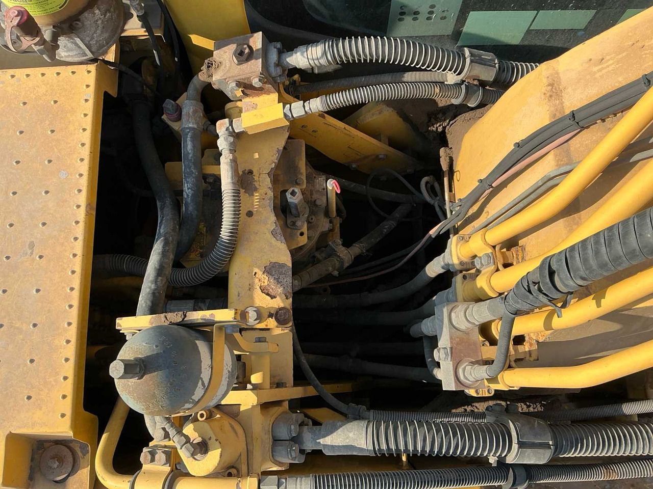 Crawler excavator Komatsu HB215 Hybrid: picture 27