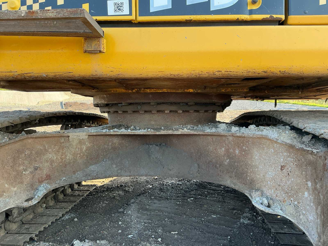 Crawler excavator Komatsu HB215 Hybrid: picture 7