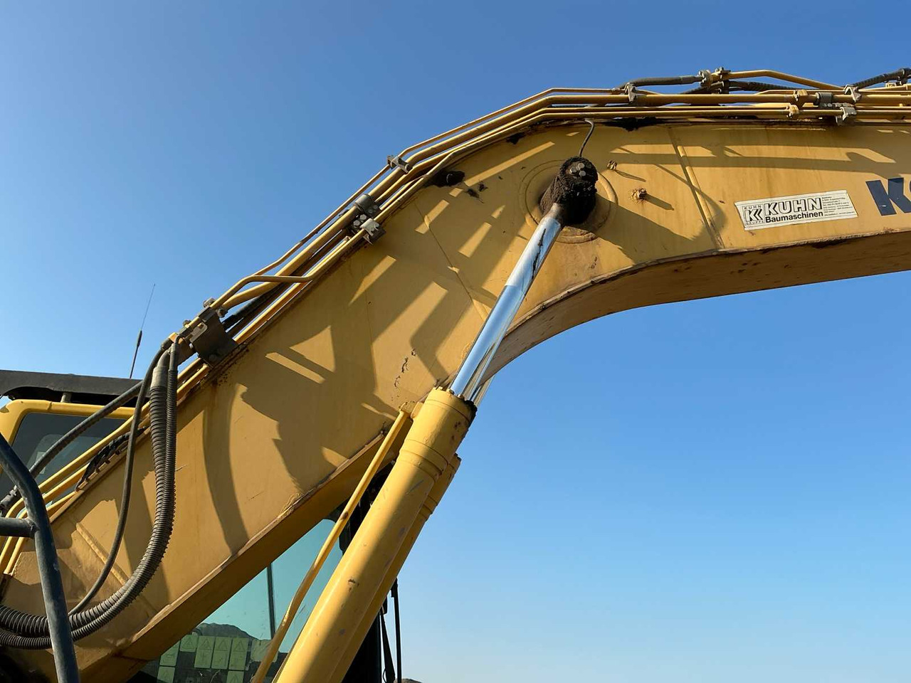 Crawler excavator Komatsu HB215 Hybrid: picture 20