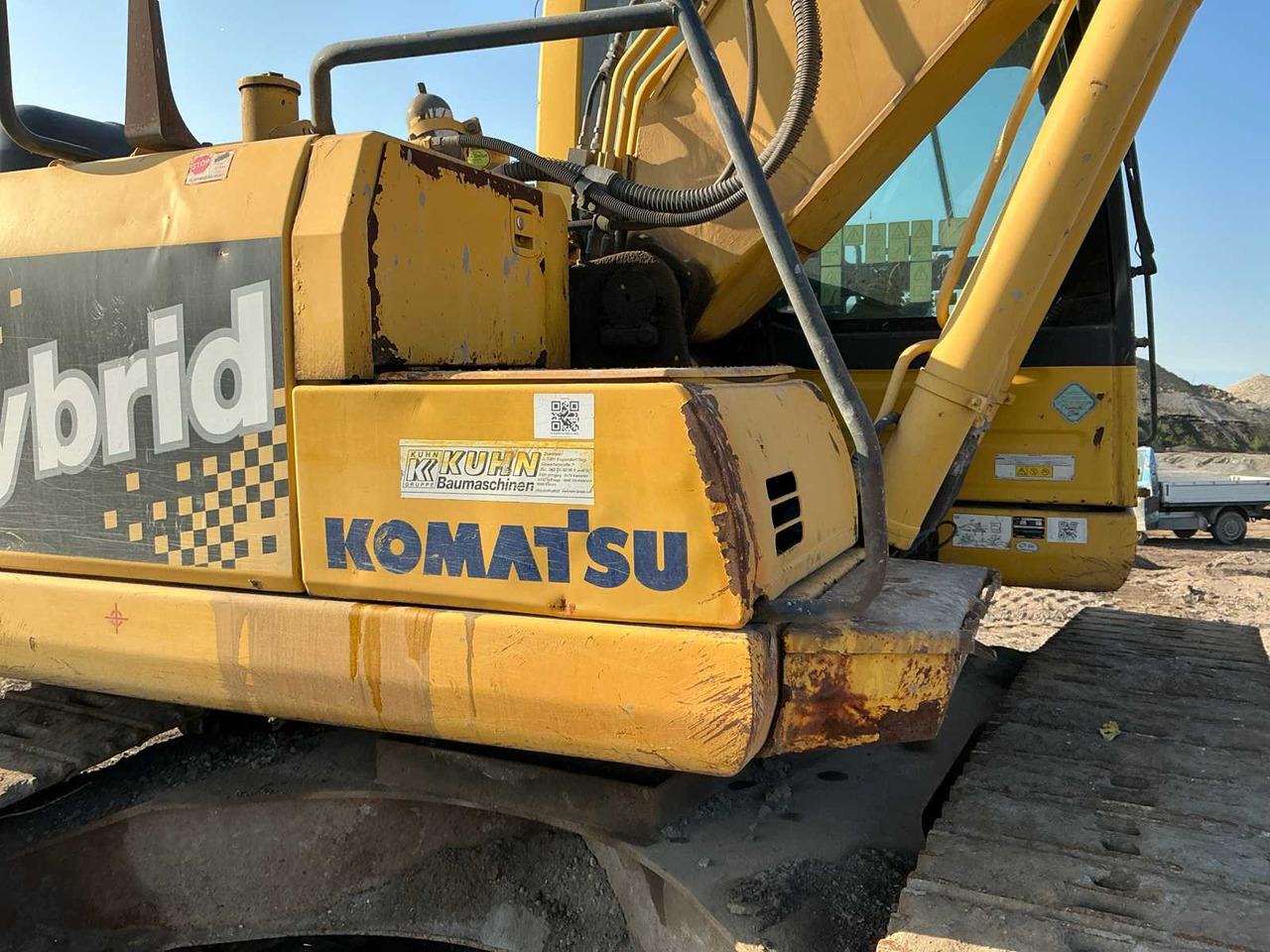 Crawler excavator Komatsu HB215 Hybrid: picture 21
