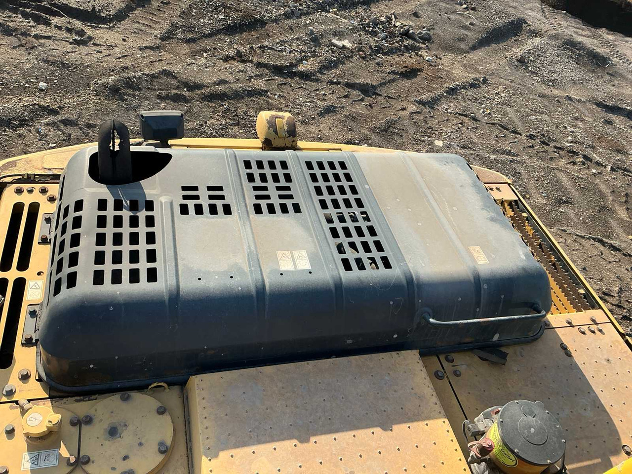 Crawler excavator Komatsu HB215 Hybrid: picture 26
