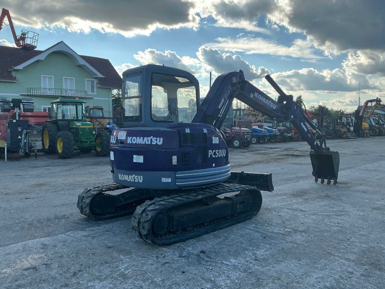 Komatsu KOMATSU - PC50 UU-2 - MINI-EXCAVATOR - 2005 - Mini excavator: picture 1 Komatsu KOMATSU - PC50 UU-2 - MINI-EXCAVATOR - 2005 - Mini excavator: picture 1