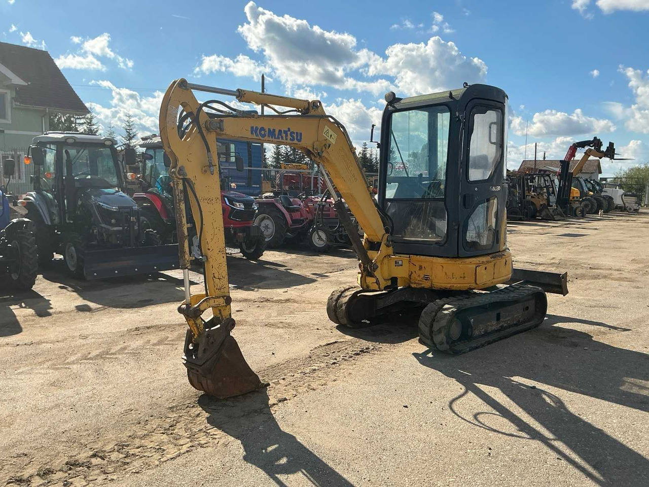 Komatsu PC 27 MR-2 - Mini excavator: picture 2 Komatsu PC 27 MR-2 - Mini excavator: picture 2