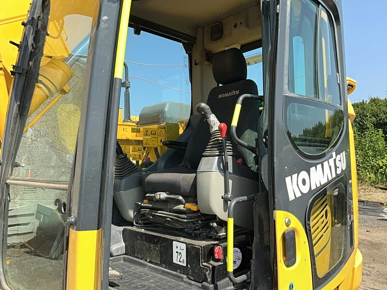 Crawler excavator Komatsu PC138 us-11: picture 12