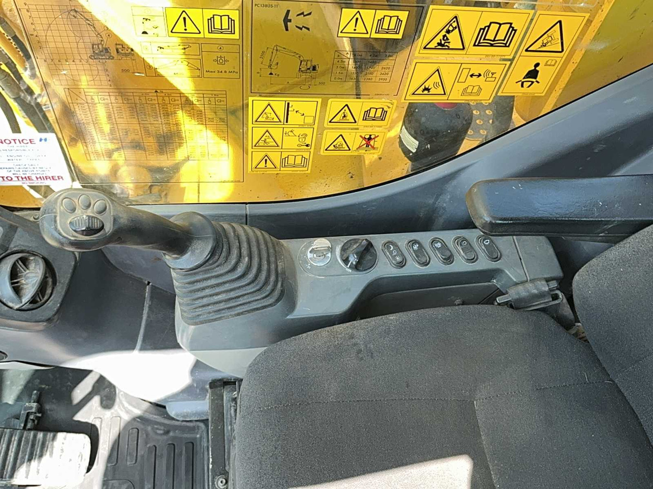 Crawler excavator Komatsu PC138 us-11: picture 15