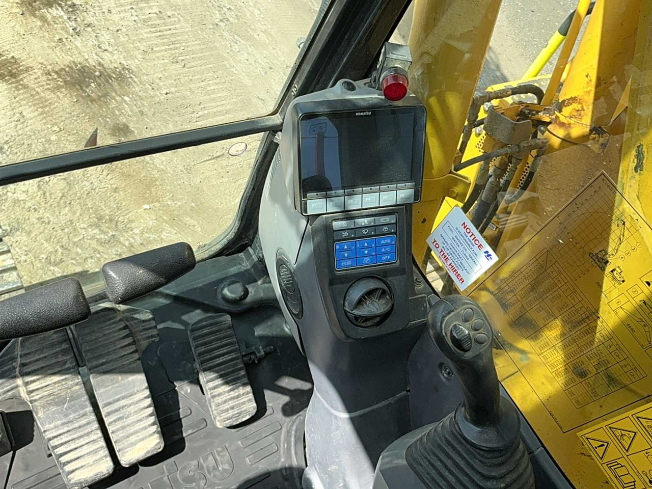 Crawler excavator Komatsu PC138 us-11: picture 14