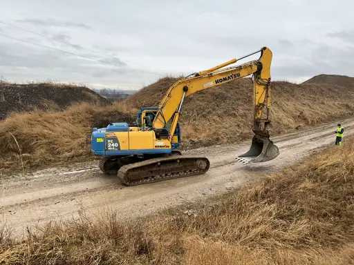 Komatsu PC240ONLC-8 - Crawler excavator: picture 4 Komatsu PC240ONLC-8 - Crawler excavator: picture 4
