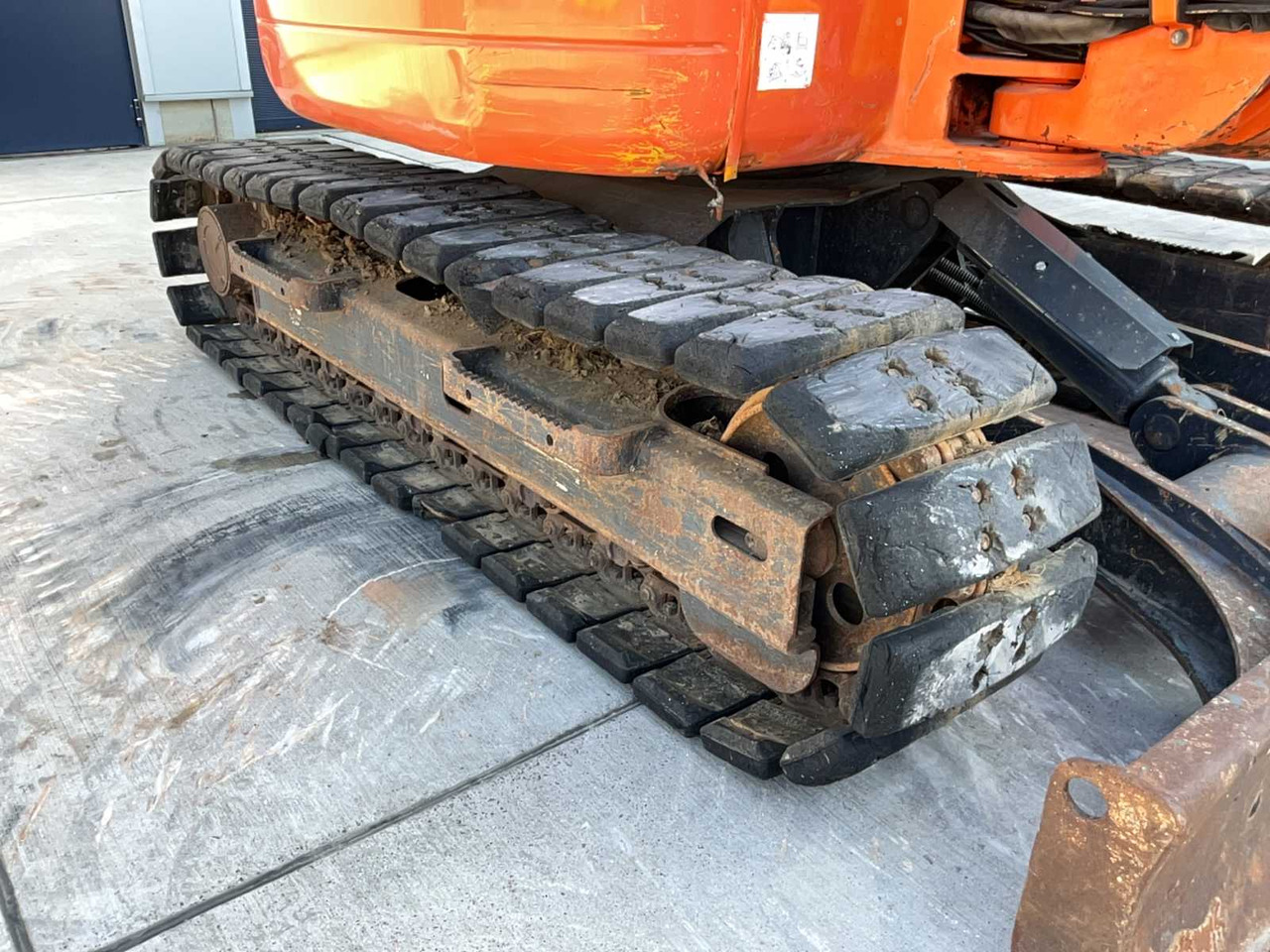 Crawler excavator Komatsu PC80MR-3: picture 25