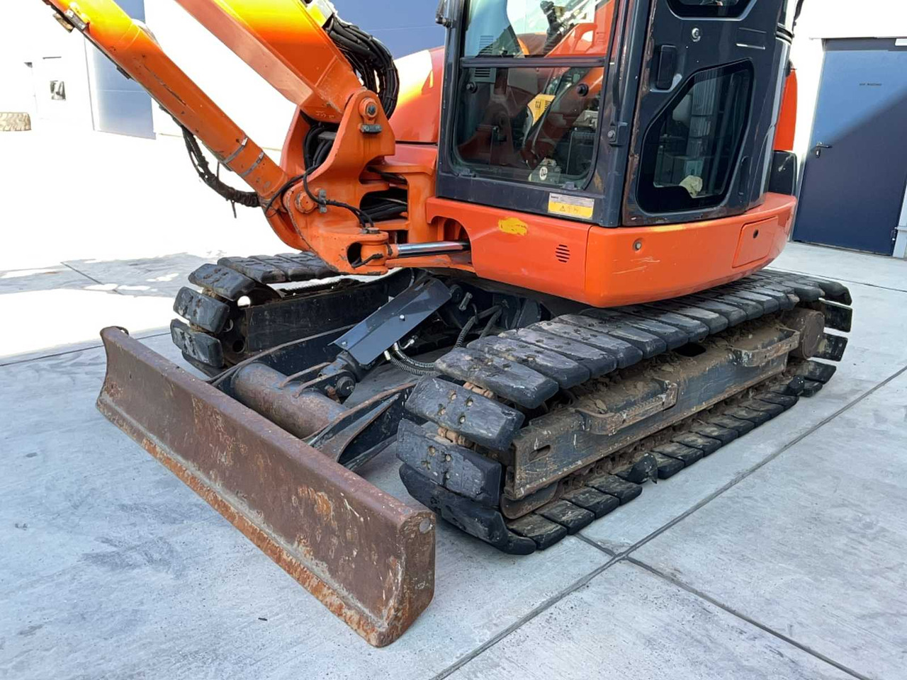 Crawler excavator Komatsu PC80MR-3: picture 16