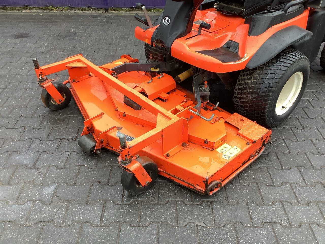 Kubota F3090 - Garden mower: picture 5 Kubota F3090 - Garden mower: picture 5