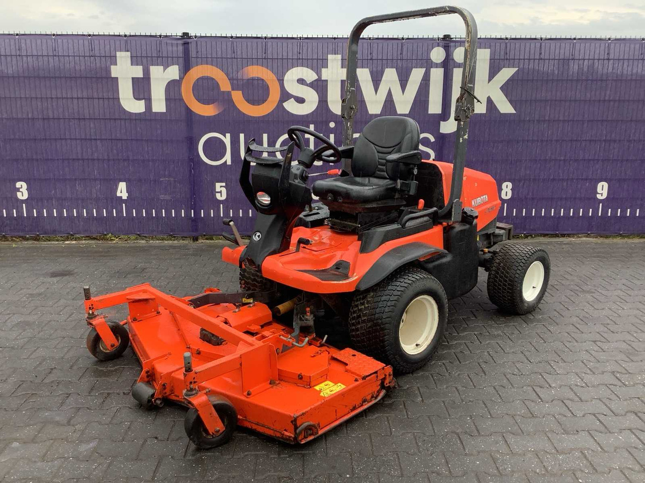 Kubota F3090 - Garden mower: picture 1 Kubota F3090 - Garden mower: picture 1