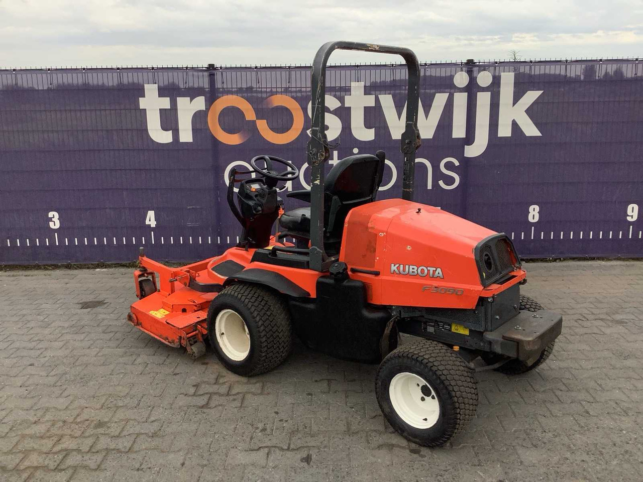 Kubota F3090 - Garden mower: picture 3 Kubota F3090 - Garden mower: picture 3