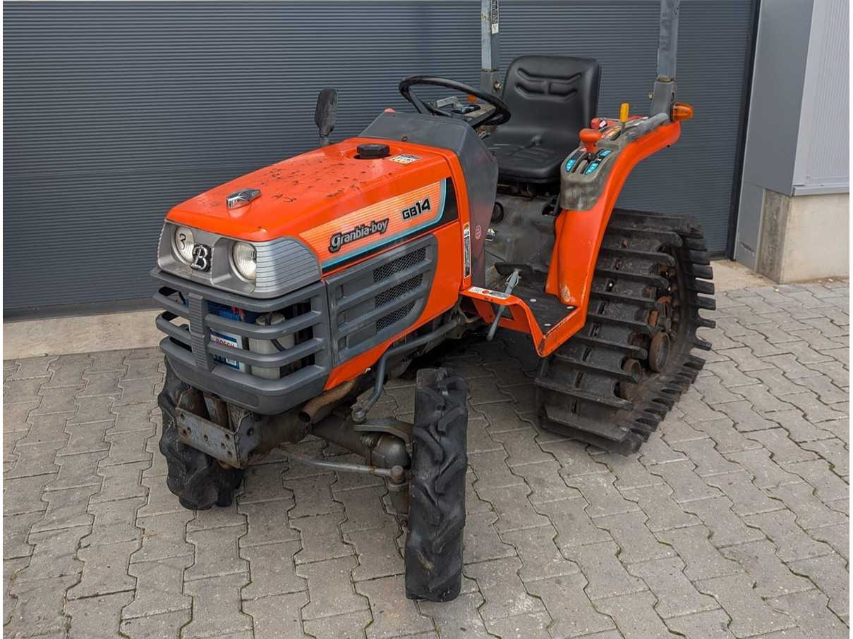 Kubota GB14 - Municipal tractor: picture 1 Kubota GB14 - Municipal tractor: picture 1