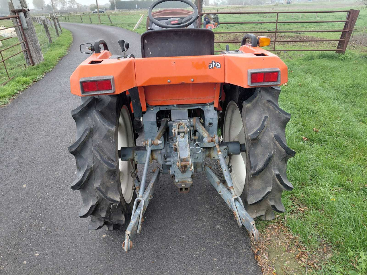 Kubota GT3 - Compact tractor: picture 4 Kubota GT3 - Compact tractor: picture 4