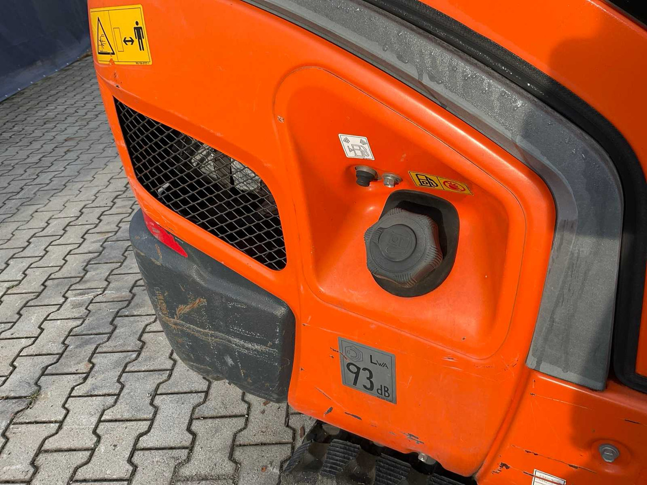 Mini excavator Kubota KX016-4: picture 16
