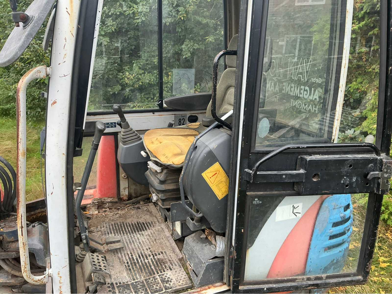 Mini excavator Kubota KX61-2: picture 14