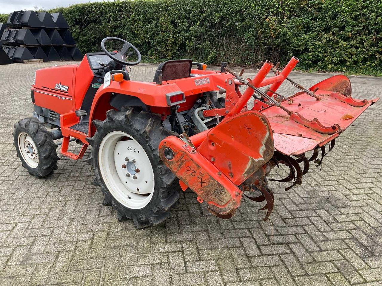 Kubota Saturn X-20 - Compact tractor: picture 2 Kubota Saturn X-20 - Compact tractor: picture 2
