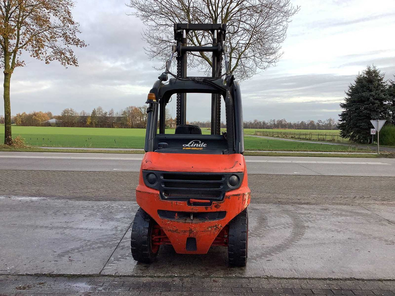 LINDE - 2008 - H40-D - FORKLIFT TRUCK - Forklift: picture 4 LINDE - 2008 - H40-D - FORKLIFT TRUCK - Forklift: picture 4