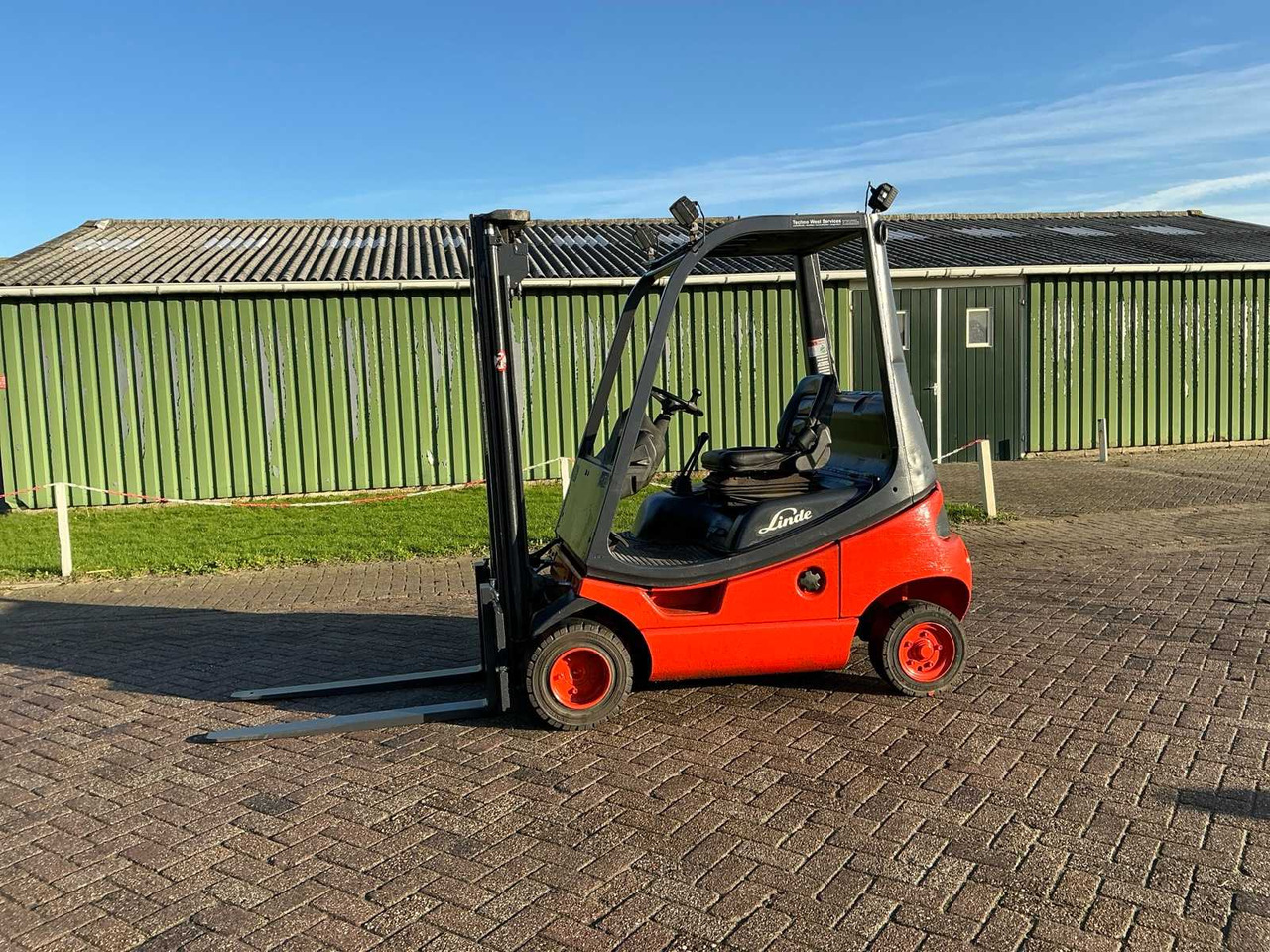 LINDE H18D FORKLIFT - Forklift: picture 1 LINDE H18D FORKLIFT - Forklift: picture 1