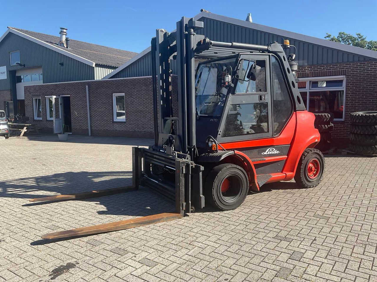 LINDE H70 D FORKLIFT - Forklift: picture 1 LINDE H70 D FORKLIFT - Forklift: picture 1