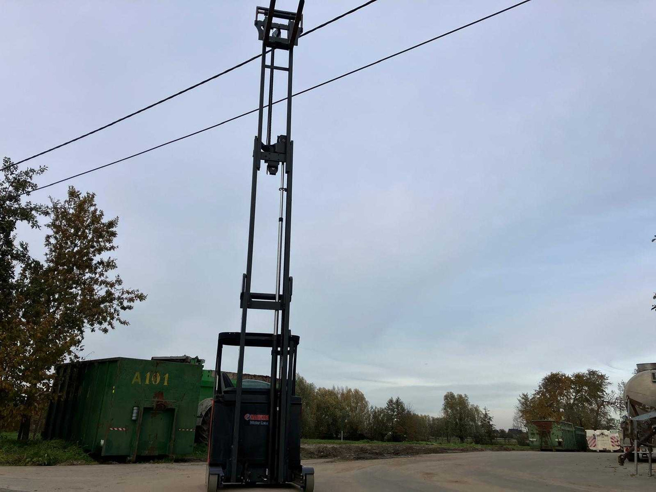 LINDE R14-01 REACH FORKLIFT TRUCK 2016 - Forklift: picture 3 LINDE R14-01 REACH FORKLIFT TRUCK 2016 - Forklift: picture 3