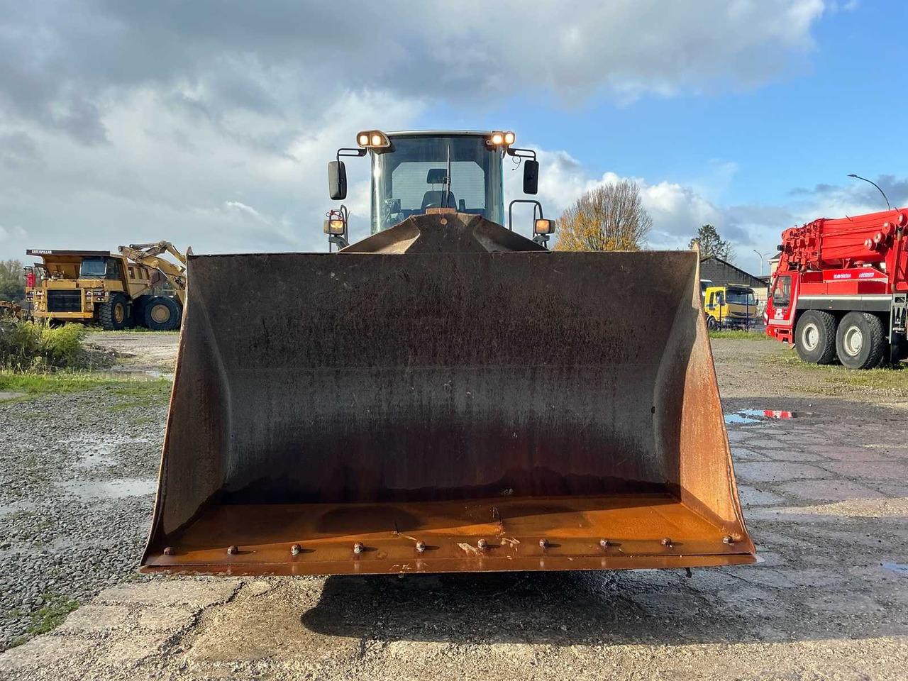 Liebherr L576 2plus2 - Wheel loader: picture 2 Liebherr L576 2plus2 - Wheel loader: picture 2