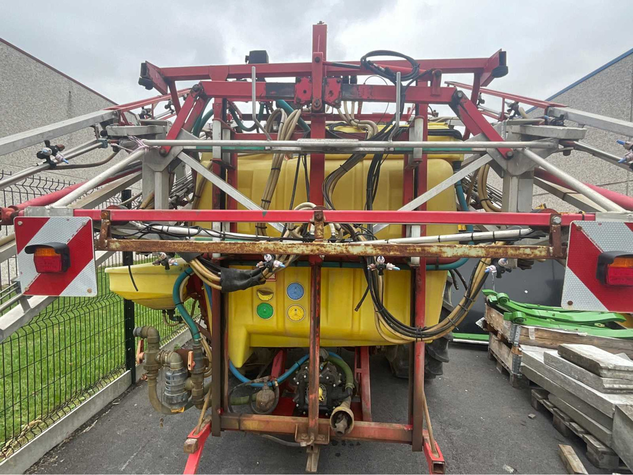 M.Beyne Portee BU2LF 1200 - Sprayer: picture 4 M.Beyne Portee BU2LF 1200 - Sprayer: picture 4