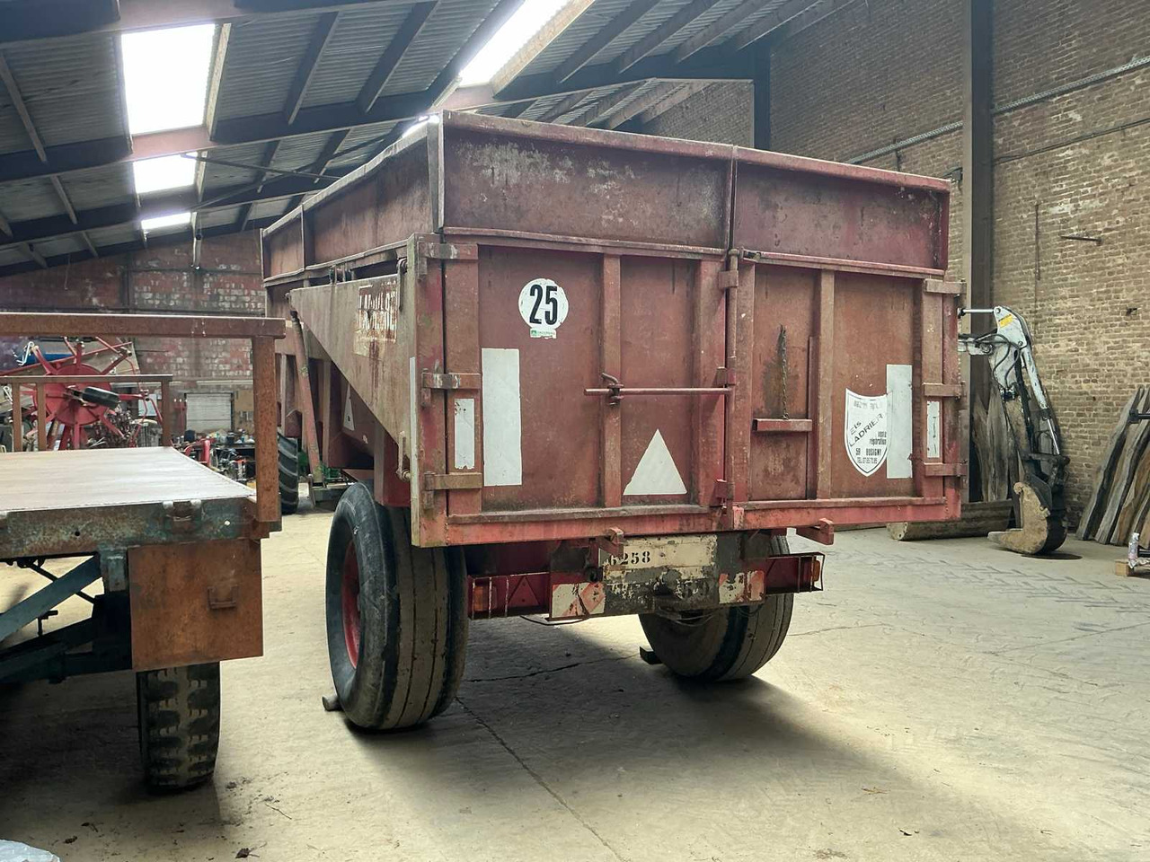MAM BM10 - Farm tipping trailer/ Dumper: picture 2 MAM BM10 - Farm tipping trailer/ Dumper: picture 2