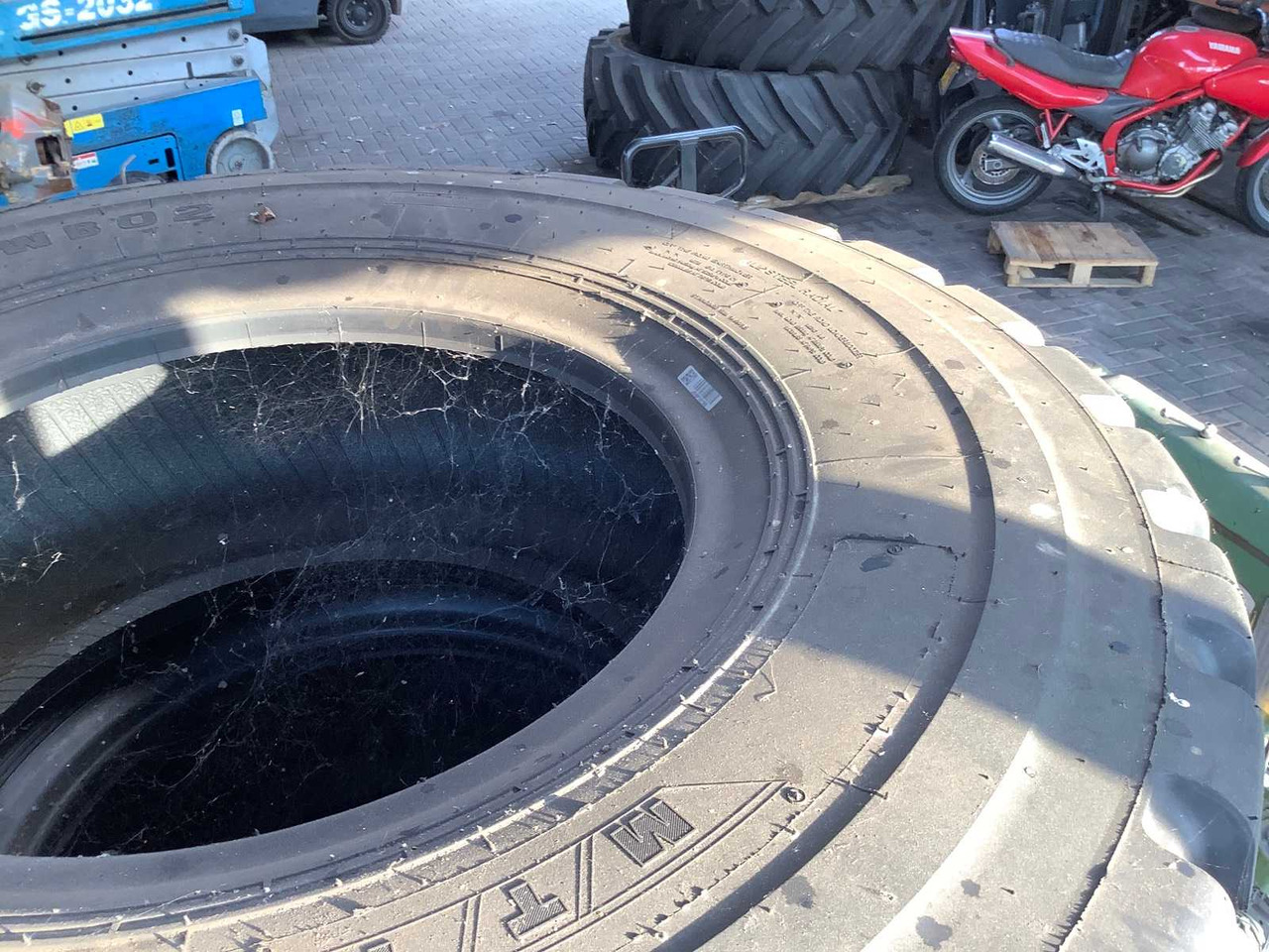 MTP WB02 - Wheels and tires for Farm tractor: picture 4 MTP WB02 - Wheels and tires for Farm tractor: picture 4