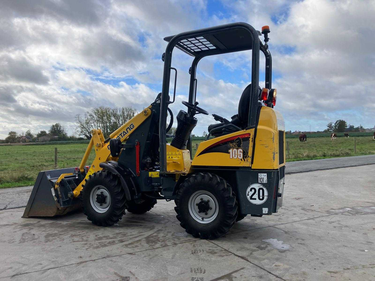 Wheel loader MUSTANG - AL 100 - SHOVEL - 2015: picture 11