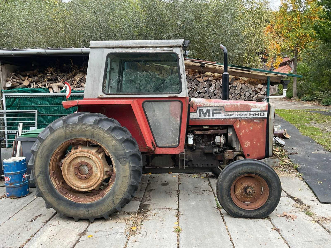 Massey Ferguson MF-590 - Farm tractor: picture 4 Massey Ferguson MF-590 - Farm tractor: picture 4