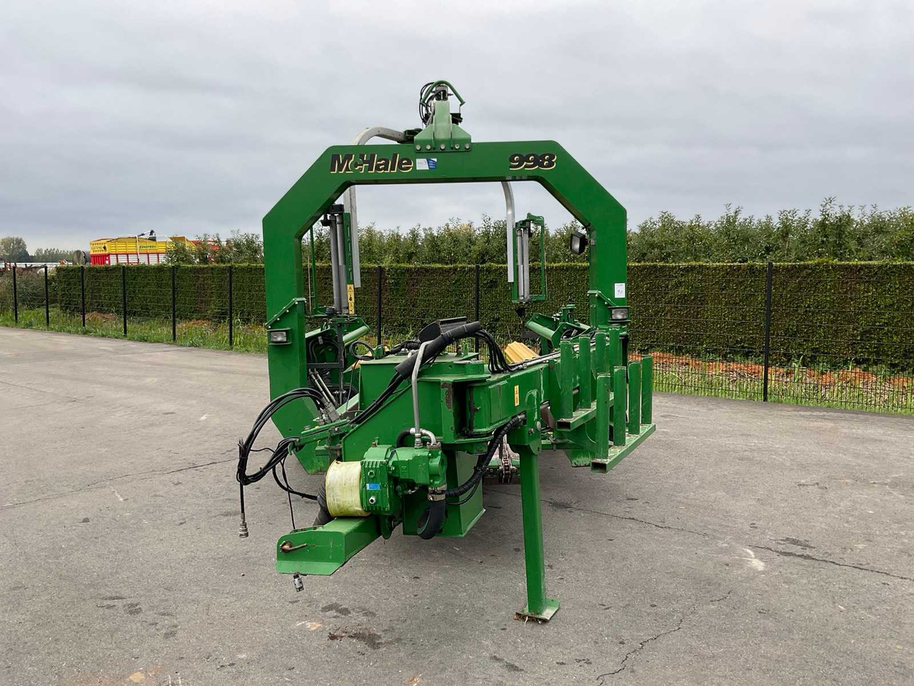 McHale 998 - Bale wrapper: picture 4 McHale 998 - Bale wrapper: picture 4