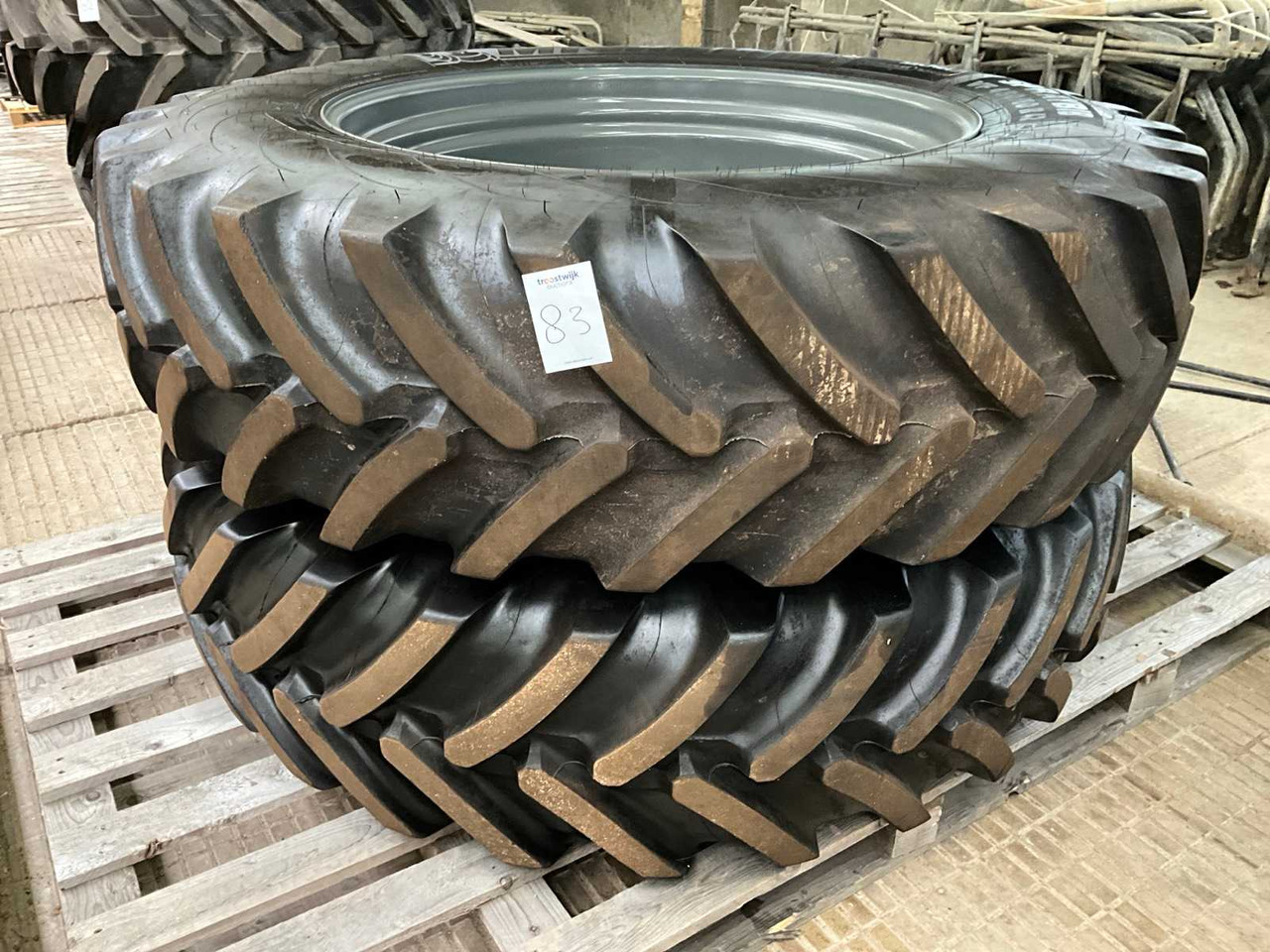 Michelin Spraybib - Wheels and tires for Farm tractor: picture 2 Michelin Spraybib - Wheels and tires for Farm tractor: picture 2