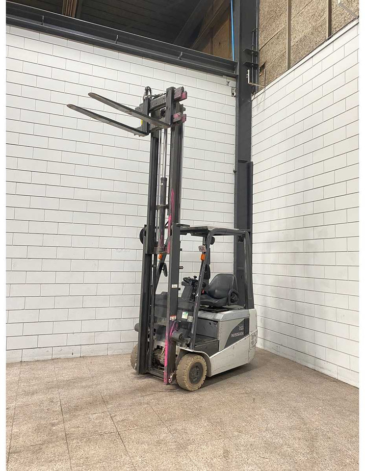 NISSAN - 1 N 1 L 15 Q - FORKLIFT - Forklift: picture 3 NISSAN - 1 N 1 L 15 Q - FORKLIFT - Forklift: picture 3