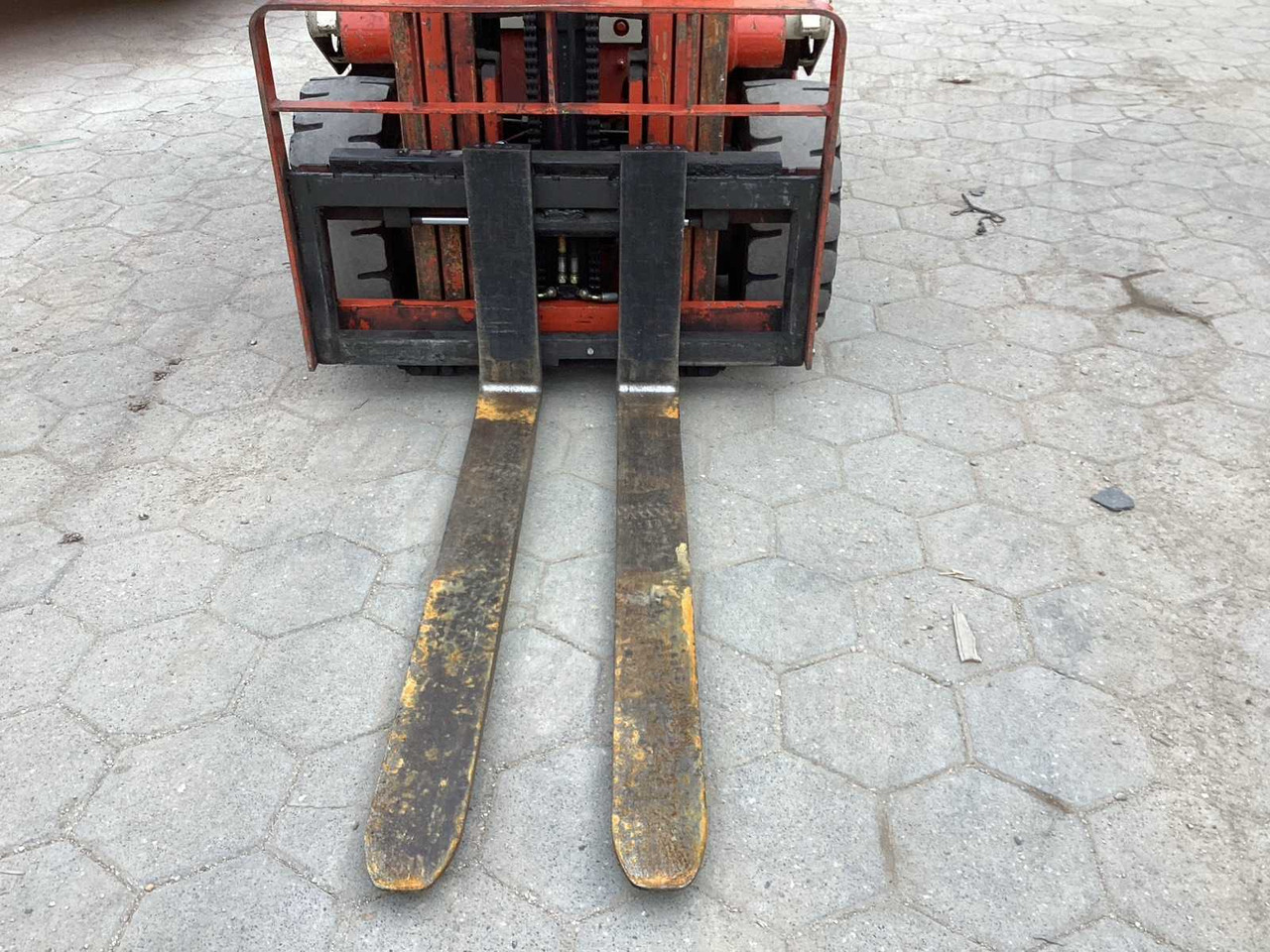 NISSAN YM02R-25U FORKLIFT - Forklift: picture 5 NISSAN YM02R-25U FORKLIFT - Forklift: picture 5