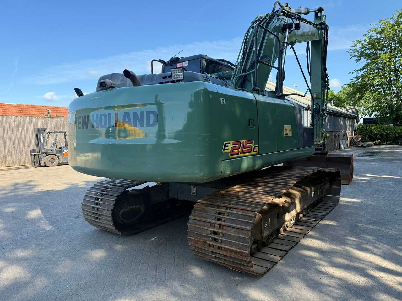New Holland E215C - Crawler excavator: picture 5 New Holland E215C - Crawler excavator: picture 5