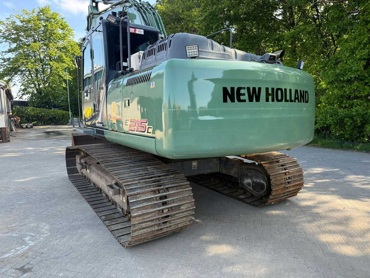 New Holland E215C - Crawler excavator: picture 3 New Holland E215C - Crawler excavator: picture 3