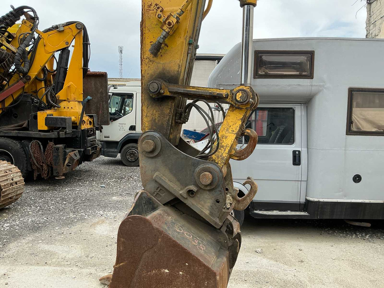 Crawler excavator New Holland E235BSR-2: picture 8
