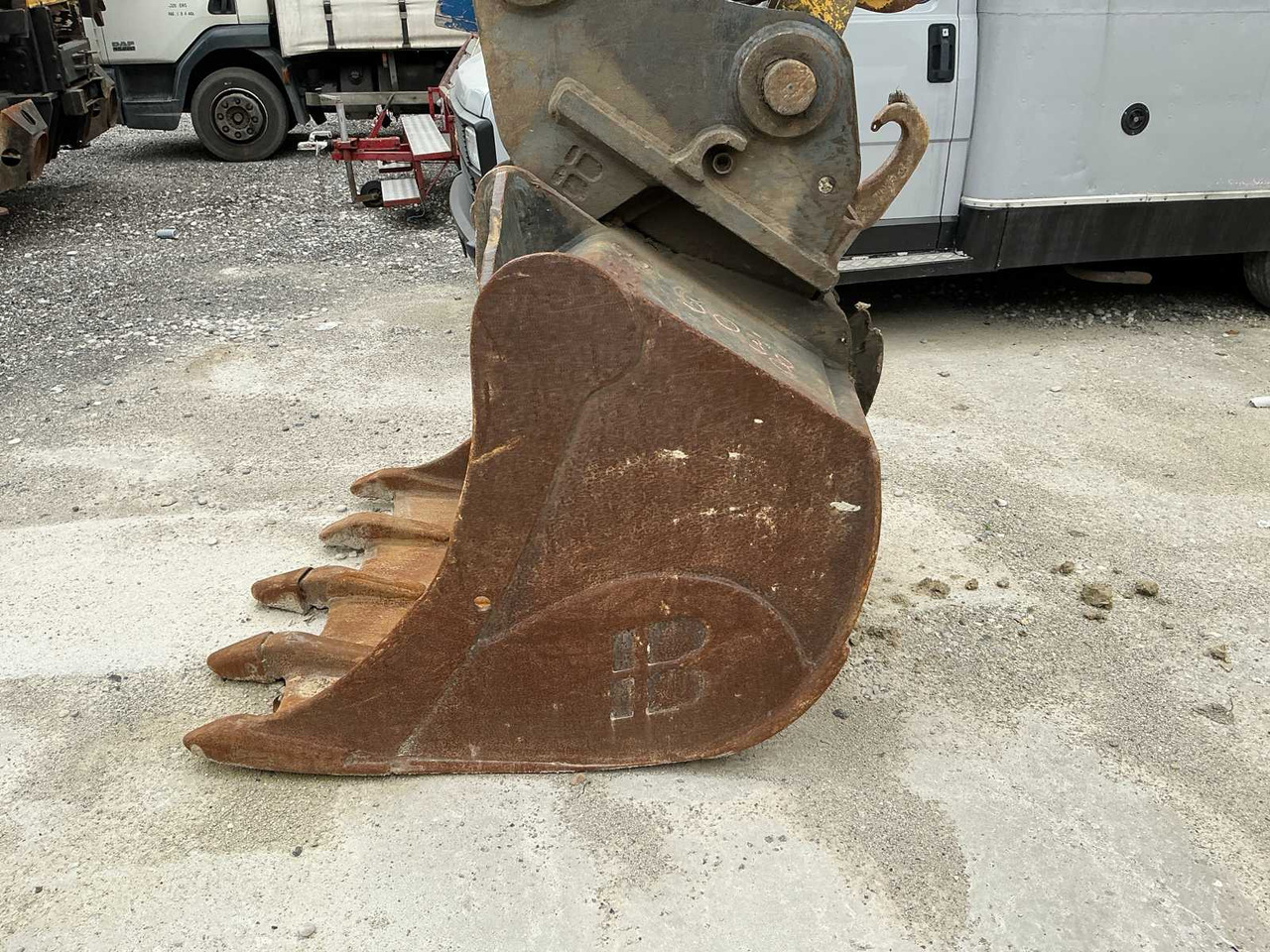 Crawler excavator New Holland E235BSR-2: picture 9