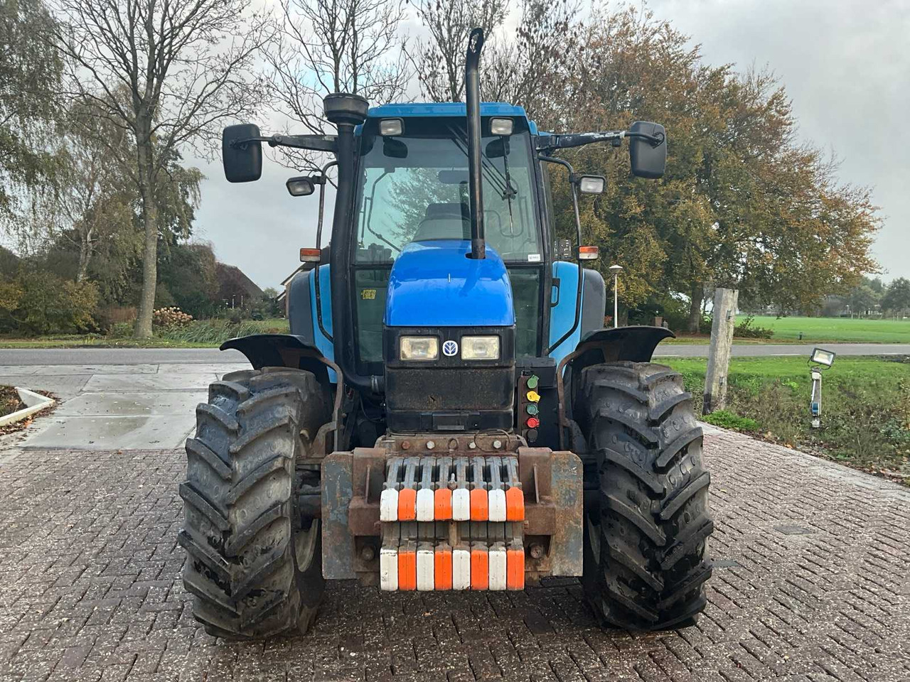 New holland TS90 - Farm tractor: picture 3 New holland TS90 - Farm tractor: picture 3