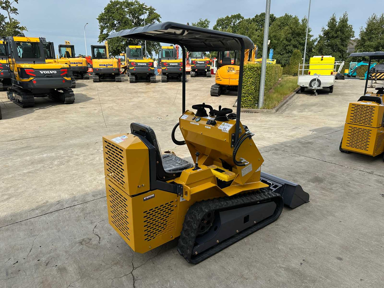 Newrick SI360 - Skid steer loader: picture 4 Newrick SI360 - Skid steer loader: picture 4