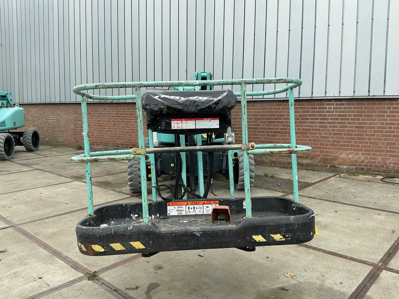 Niftylift HR21 Hybrid 4x4 MK2 - Aerial platform: picture 4 Niftylift HR21 Hybrid 4x4 MK2 - Aerial platform: picture 4
