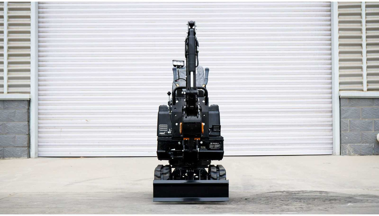 Nuoman NM-E06 - Mini excavator: picture 2 Nuoman NM-E06 - Mini excavator: picture 2