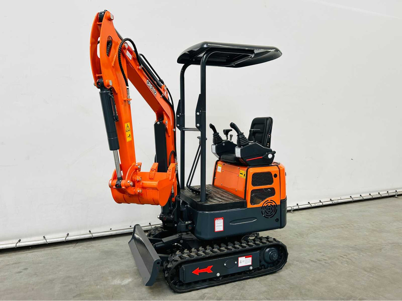 RTE CRE112 - Mini excavator: picture 2 RTE CRE112 - Mini excavator: picture 2