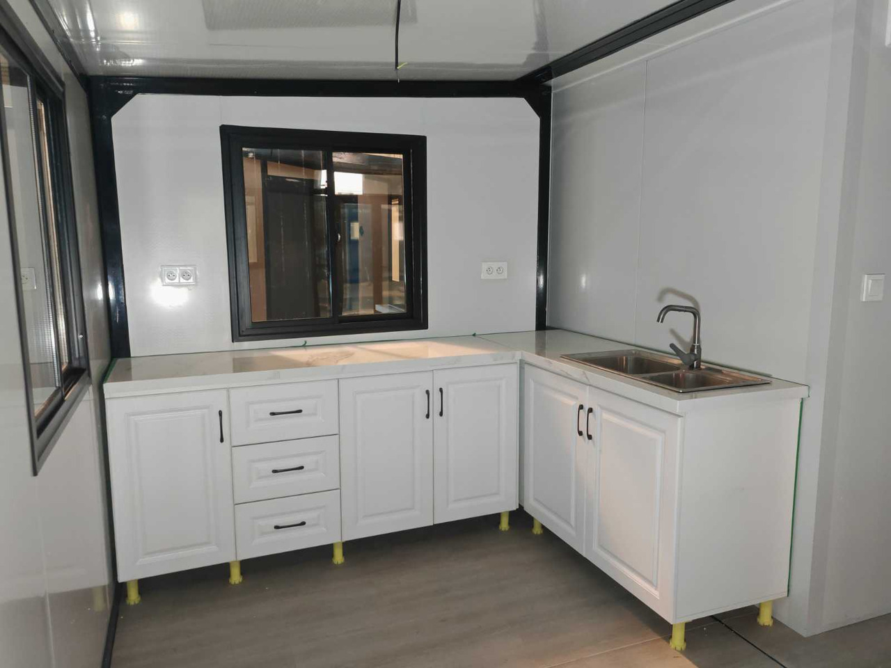 Construction container Rhino Houses 36,5 m2: picture 15