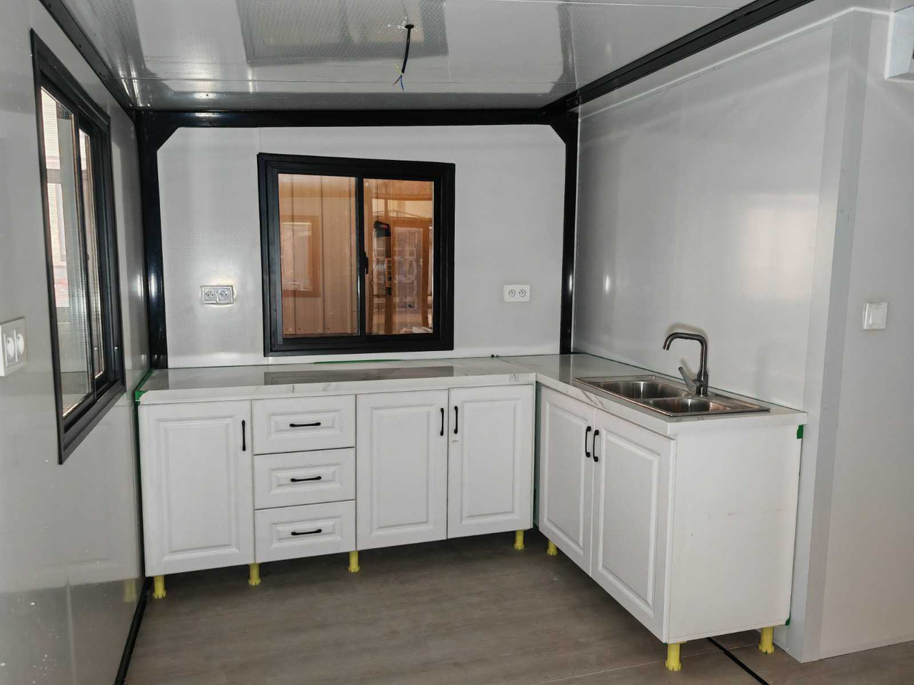Construction container Rhino Houses 36,5 m2: picture 17