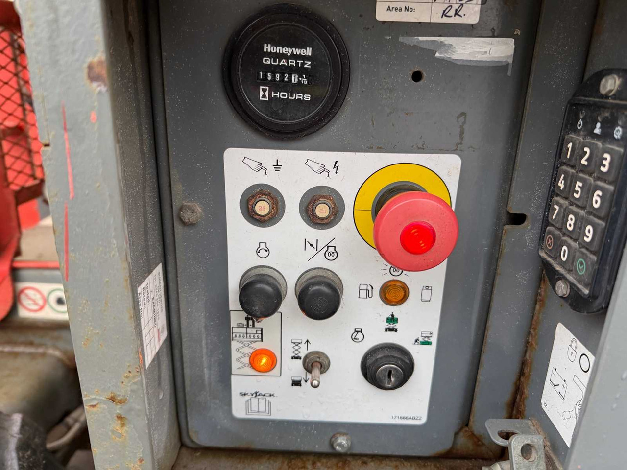 Aerial platform SKYJACK - SJ6832RT - 4X4 - DIESEL - 11.8 METERS - 2016 - AERIAL WORK PLATFORM: picture 17