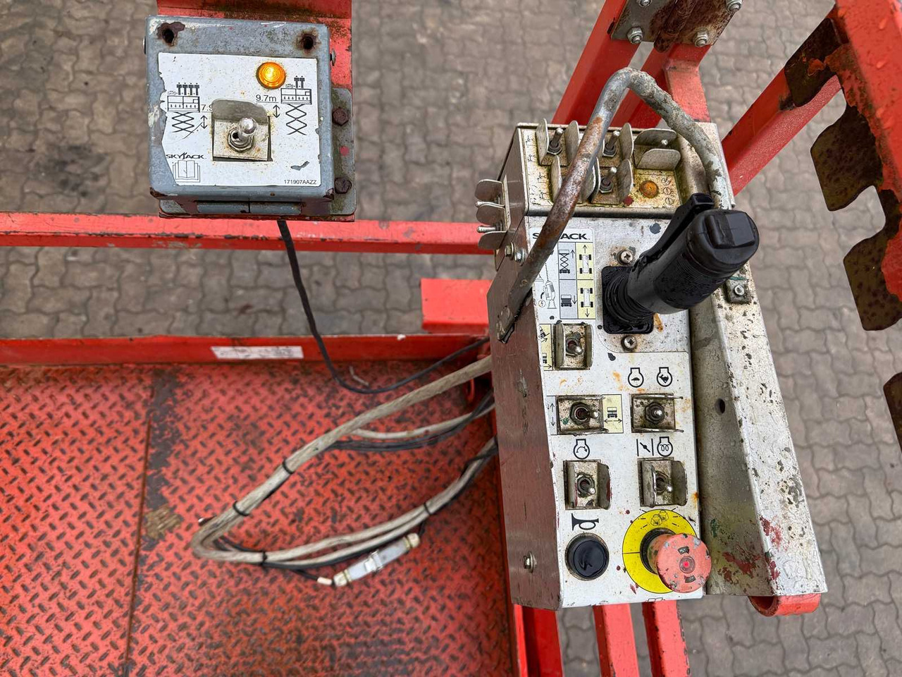 Aerial platform SKYJACK - SJ6832RT - 4X4 - DIESEL - 11.8 METERS - 2016 - AERIAL WORK PLATFORM: picture 28