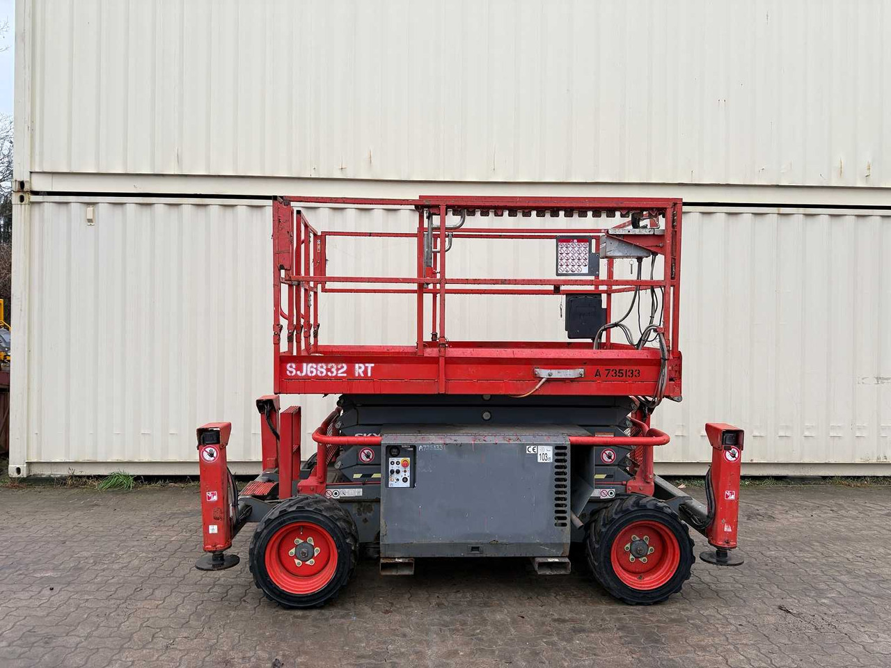 Aerial platform SKYJACK - SJ6832RT - 4X4 - DIESEL - 11.8 METERS - 2016 - AERIAL WORK PLATFORM: picture 8